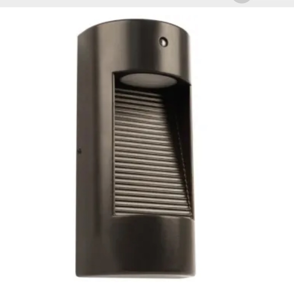 FEIT ELECTRIC 8.75 IN. 120V LED DUSK-TO-DAWN SECURITY LIGHTING
